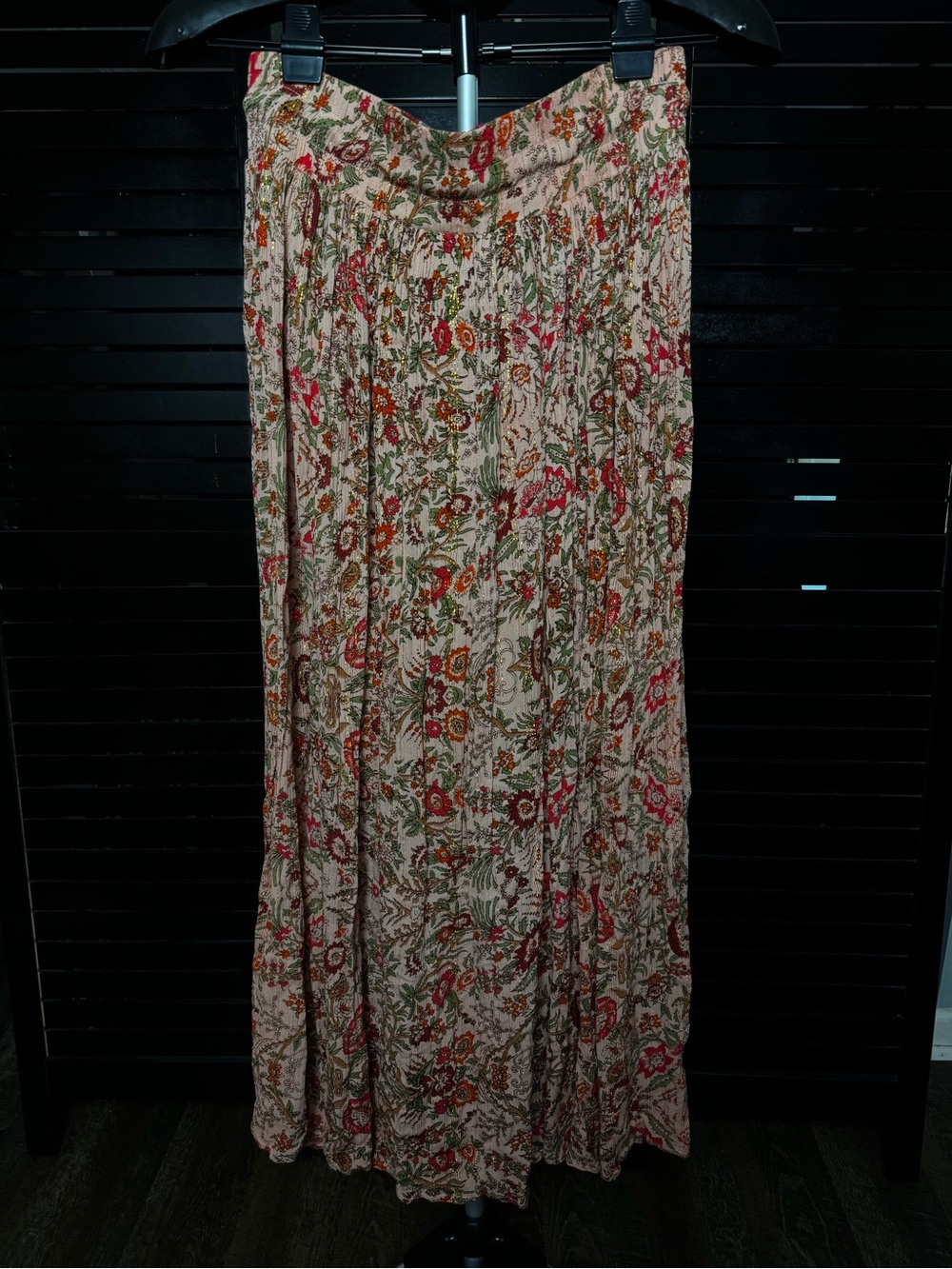 NATURAL LIFE Beige Maxi Skirt with Red & Green Floral Print